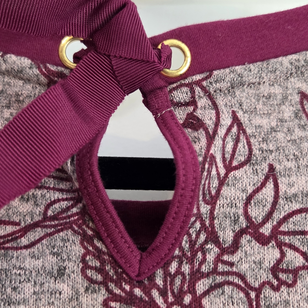 Women's St. John's Bay Pullover Sweater in Gray and Burgundy, Size M - Picture 10 of 14